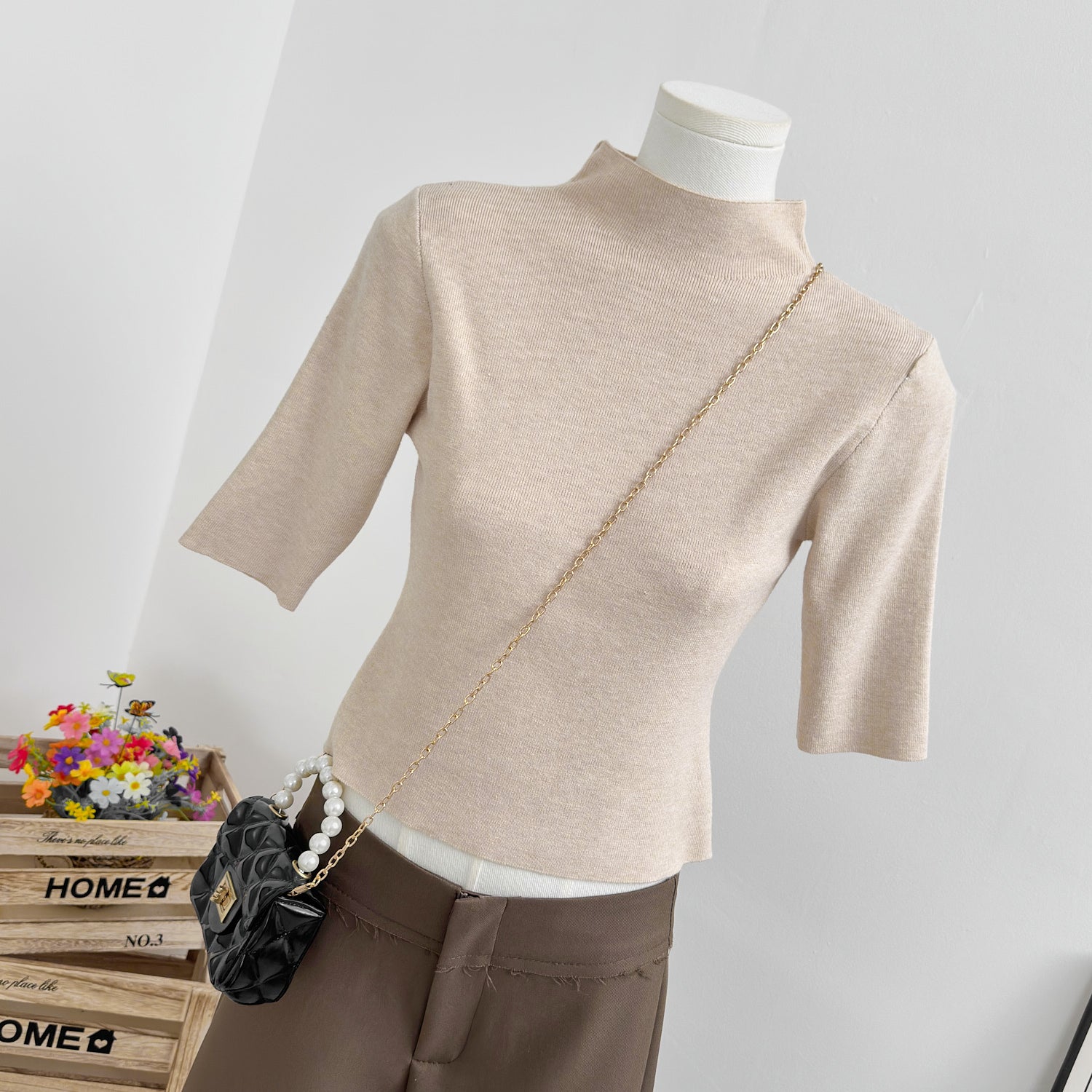 ハーフネック五分袖ニット＆切りっぱなしワイドパンツ｜セットアップの商品イメージ