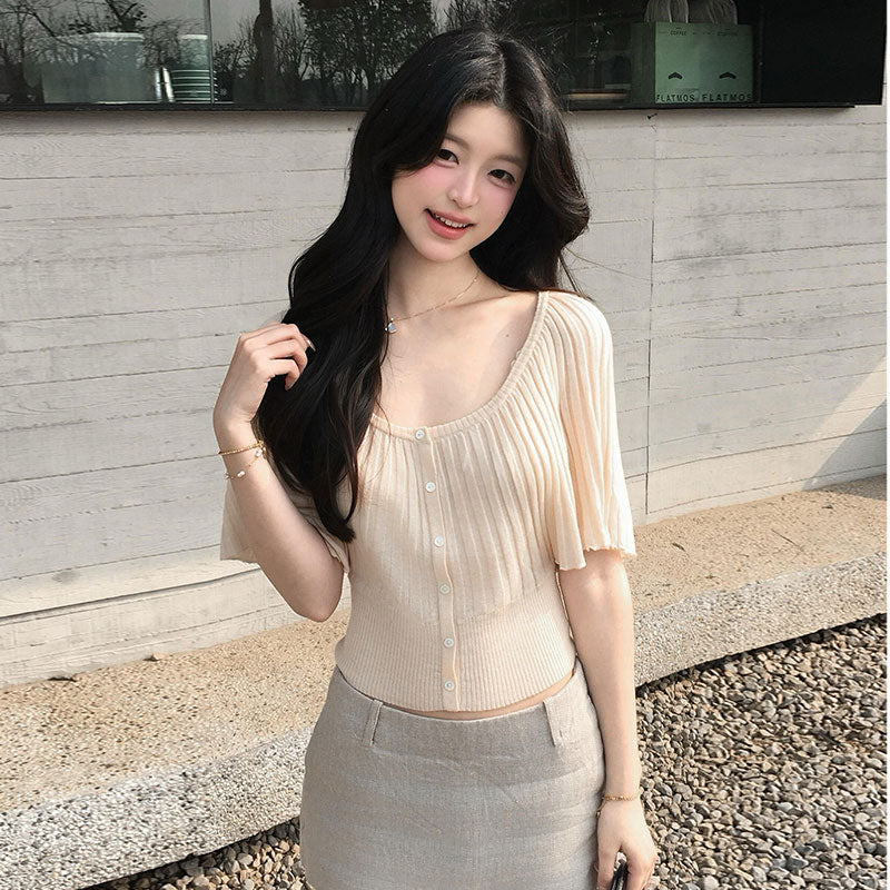 Uネックリブニット｜フレア裾薄手フィットウエスト絞り上品大人女子トップス｜画像カラーの商品イメージ