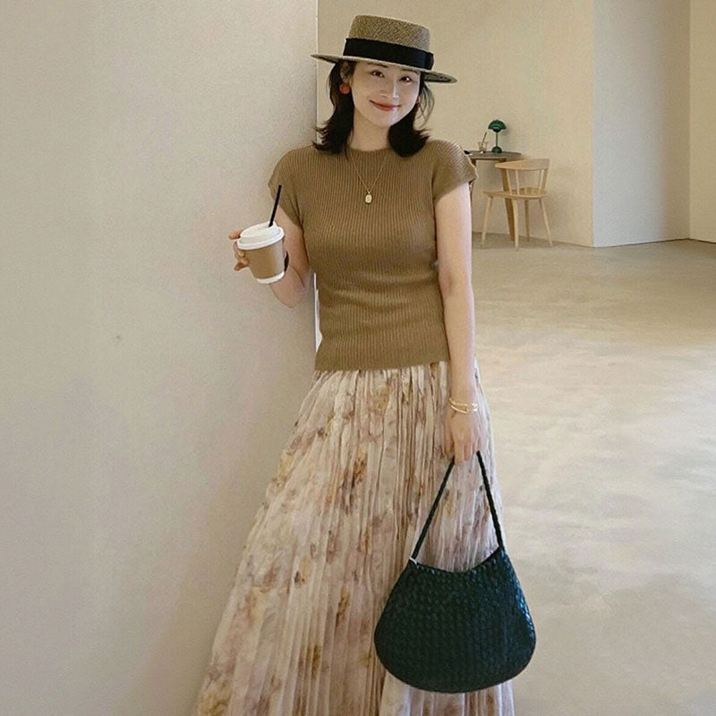 カシュクールニット半袖トップス＆花柄プリーツロングスカート上品｜セットアップ｜画像カラーの商品イメージ