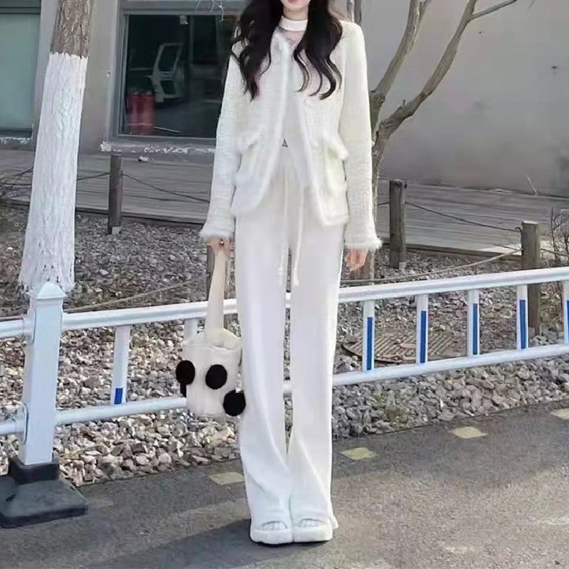 不規則ニットセータートップス＆無地ニットワイドレッグパンツセットアップ｜画像カラーの商品イメージ