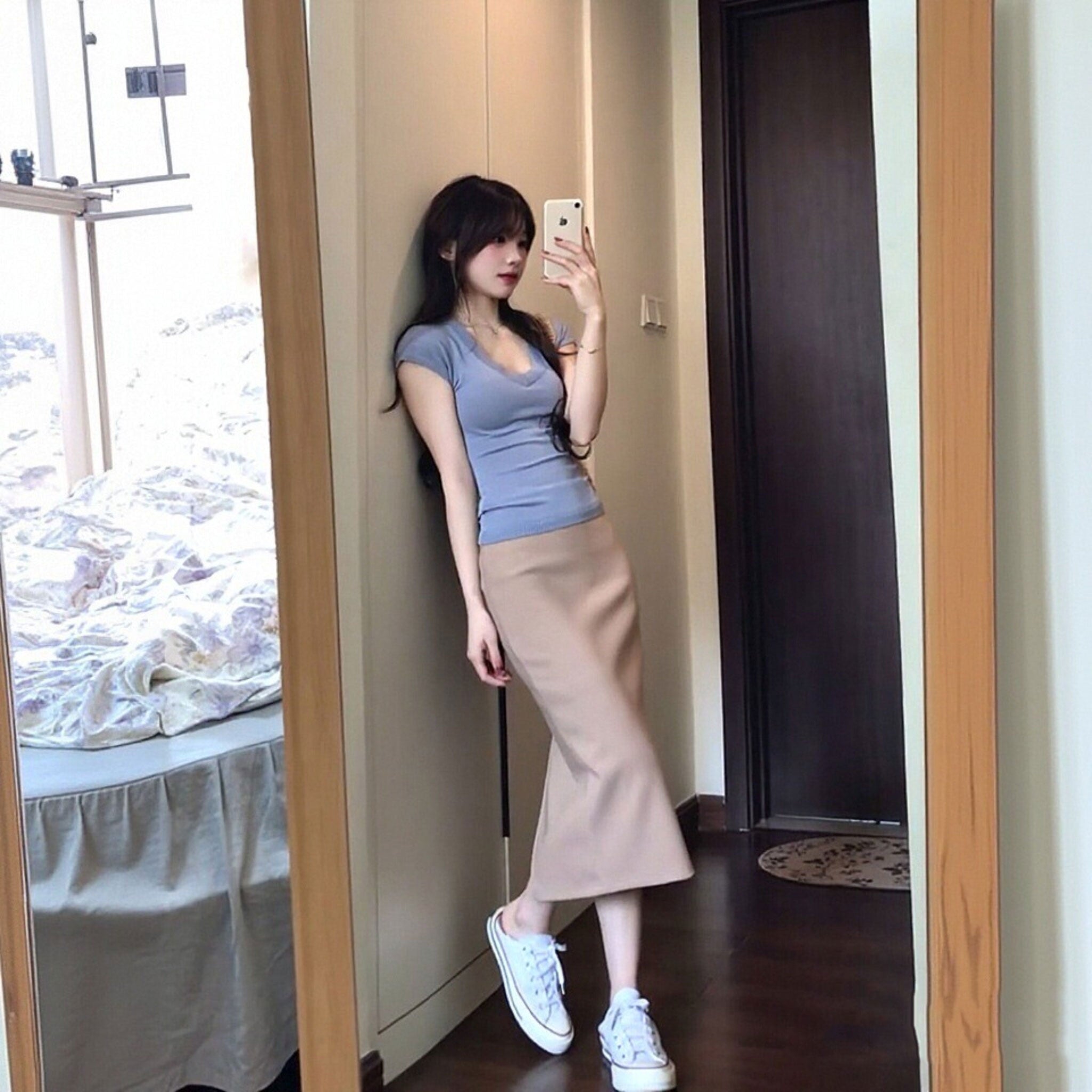 半袖Tシャツトップス＆タイトミディスカート上下セットスタイルアップ｜セットアップの商品イメージ