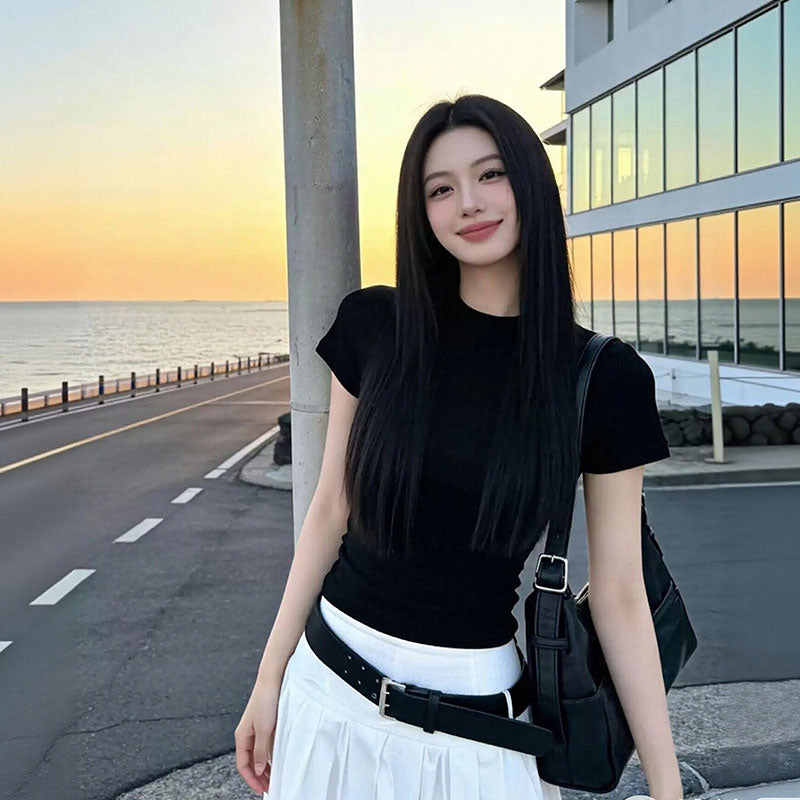 半袖黒Tシャツ＆マキシ丈スカートベルト付きモノトーン大人っぽい｜セットアップの商品イメージ