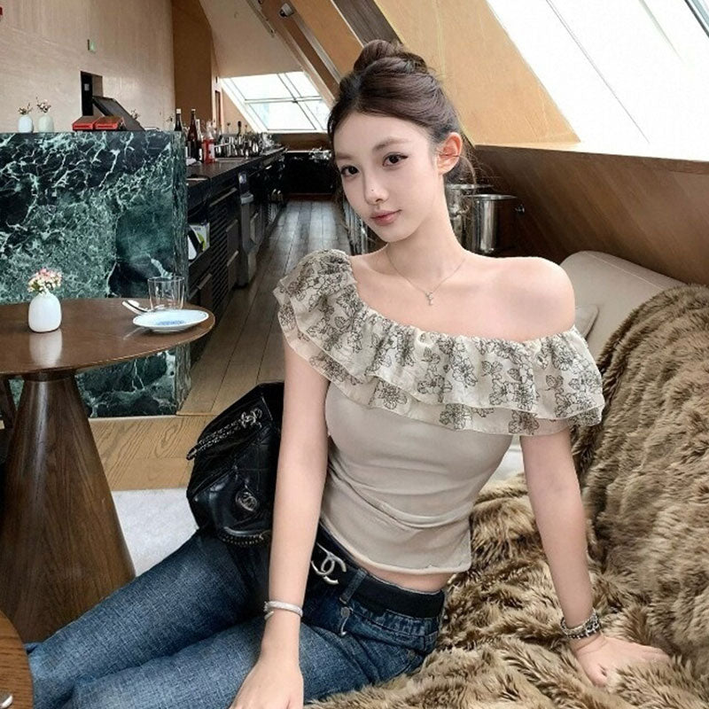 オフショルダーフリルトップス｜スリムTシャツトップス｜ホワイトの商品イメージ