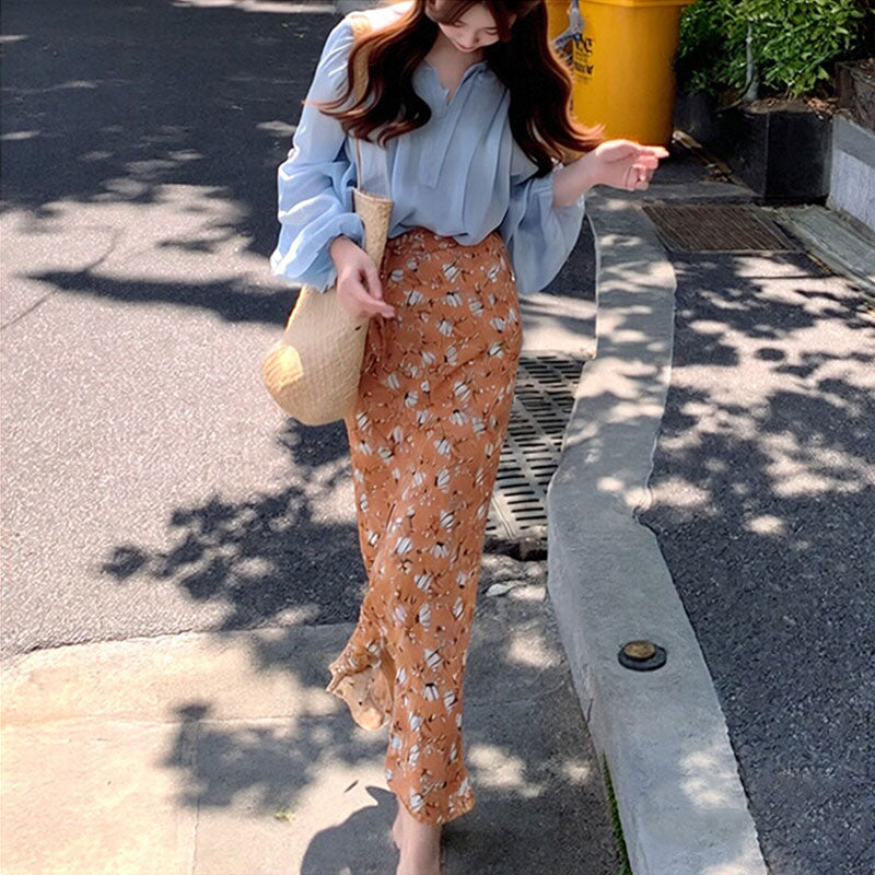 水色ブラウス＆花柄ロングスカートセットアップ｜画像カラーの商品イメージ