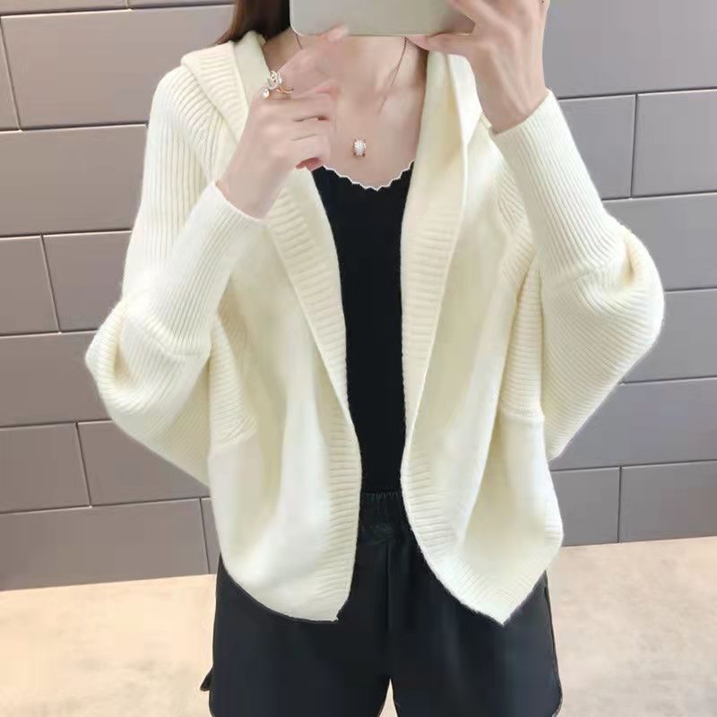 女子力アップ無地バットシャツニットアウター｜カーキの商品イメージ