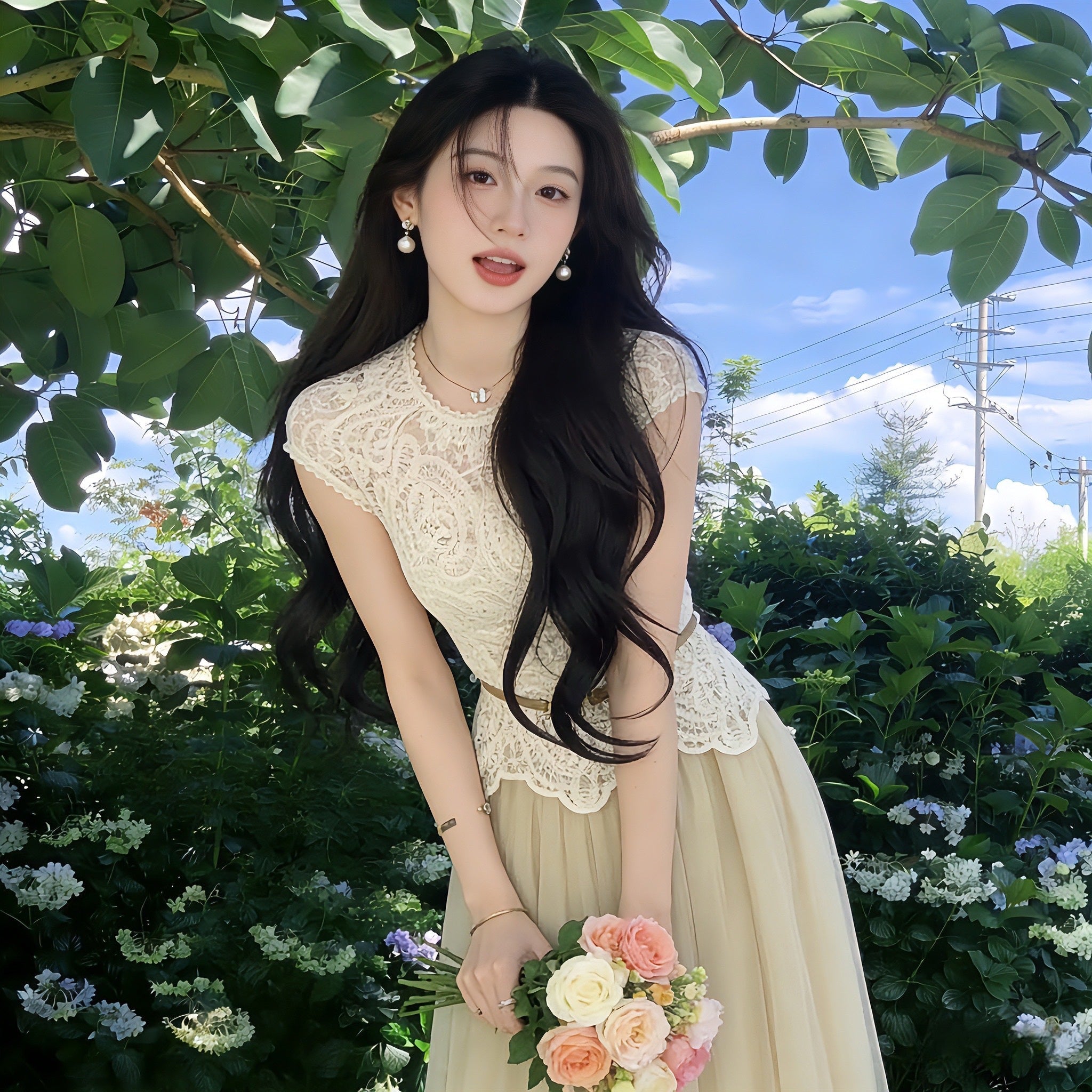 レースノースリーブトップス＆チュールスカート結婚式・対応ベルト付き｜セットアップ｜ベージュの商品イメージ