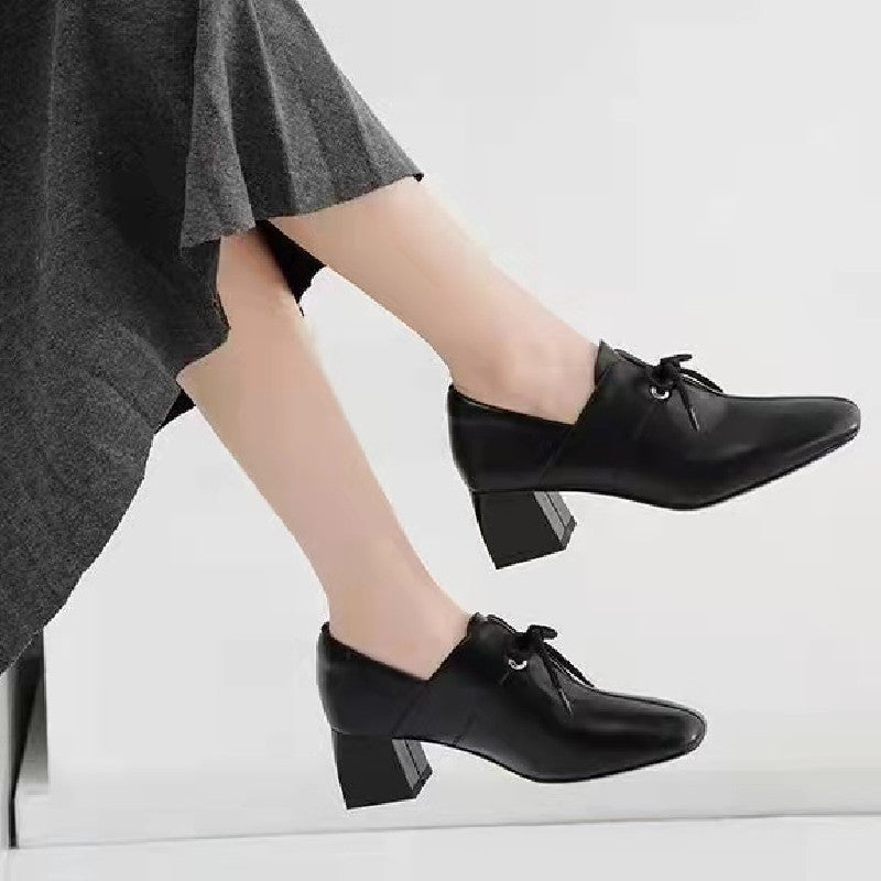 ファッション女性無地PUレザーパンプス｜シューズ｜ホワイトの商品イメージ