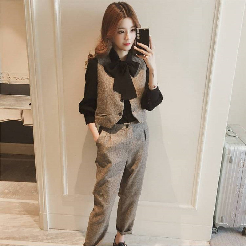 三点セットリボン付きシャツ＆ベスト＆ロングパンツセットアップ｜画像カラーの商品イメージ
