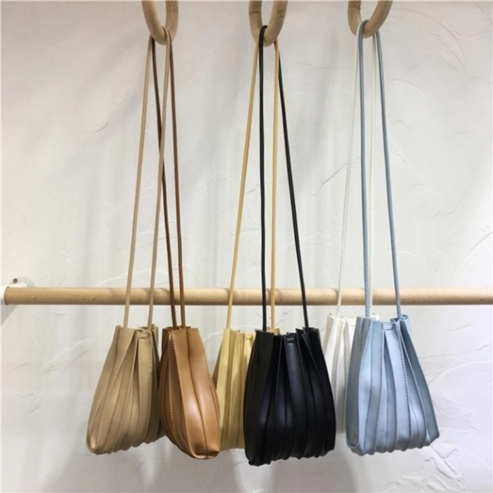 シェルバッグ｜ショルダーバッグバッグ｜ブラックの商品イメージ