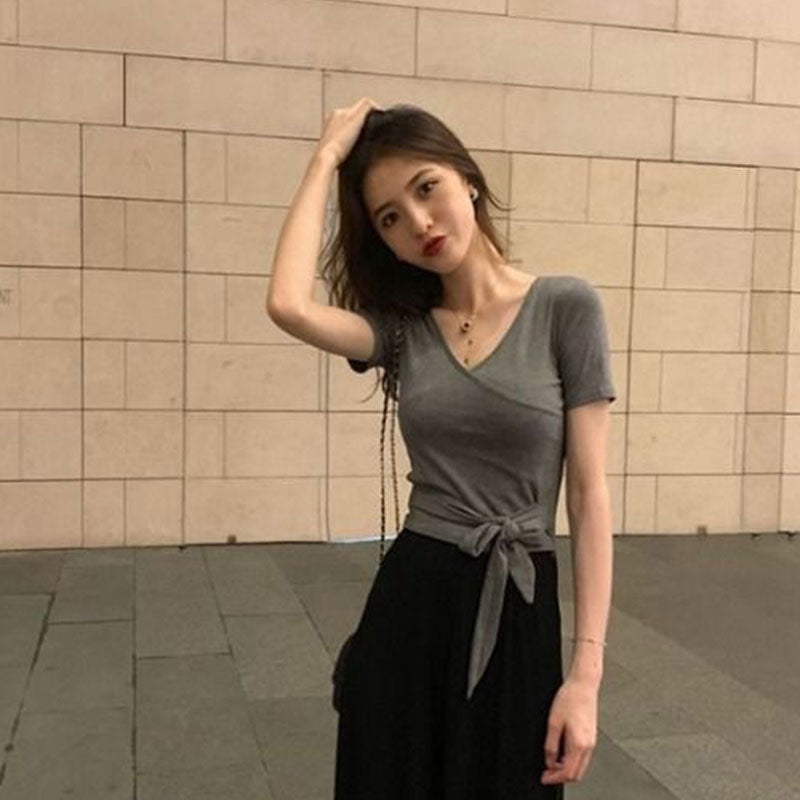 カシュクールデザイン無地半袖Tシャツ｜ウエストリボントップス｜ブラックの商品イメージ