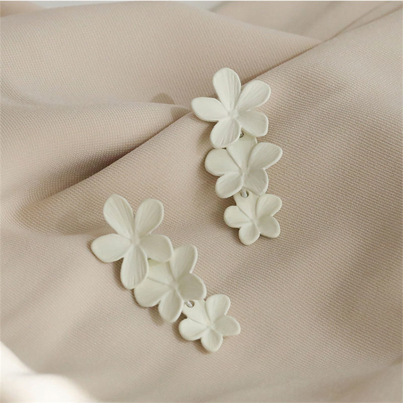 花柄ピアス｜アクセサリーアップ小物の商品イメージ